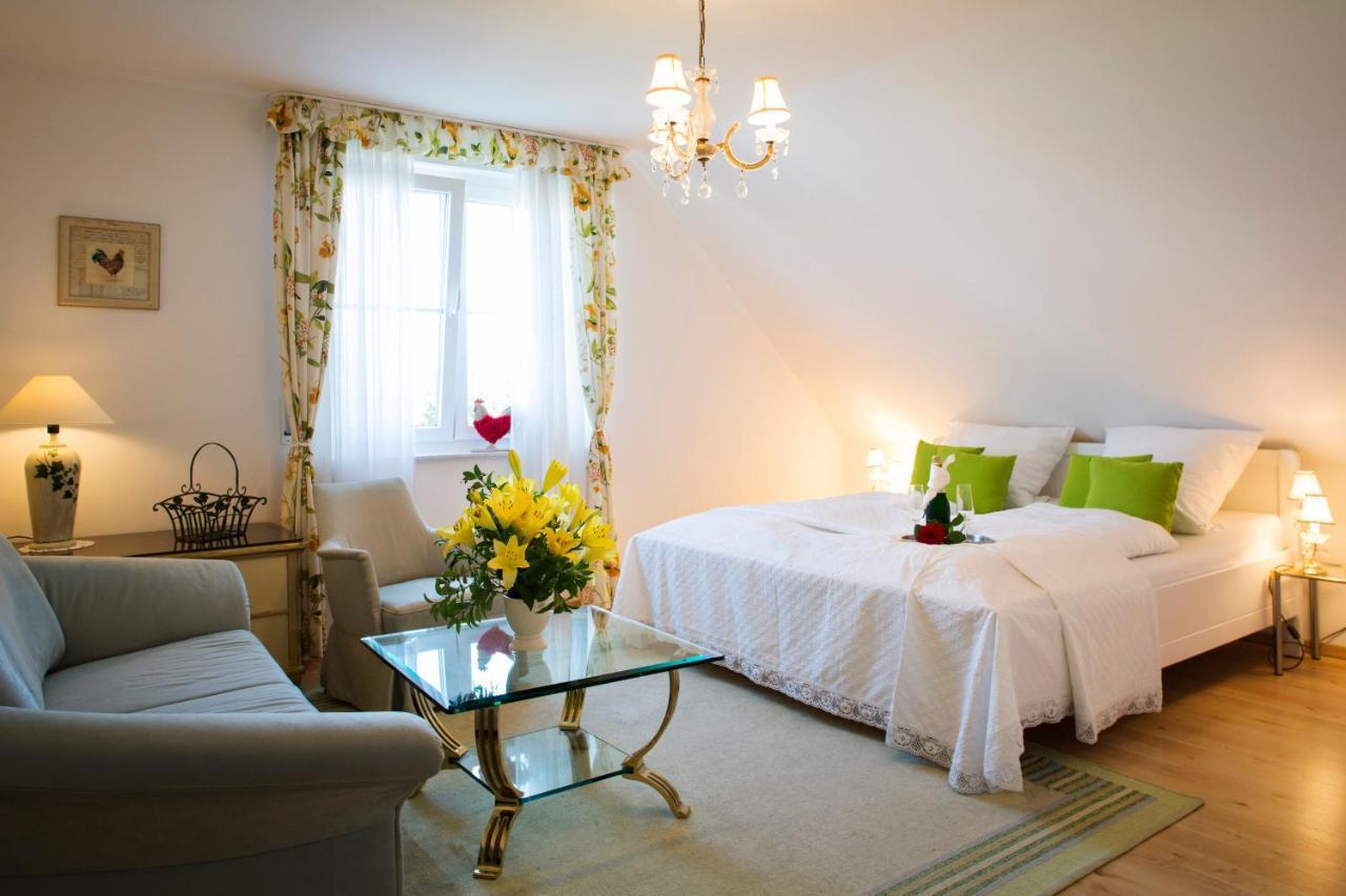 Bed and Breakfast Gastehaus „Haus Am Hahnenberg“ à Marmagen Extérieur photo